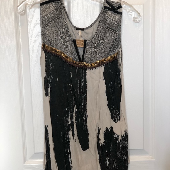 Short sleeve top - Picture 2 of 3